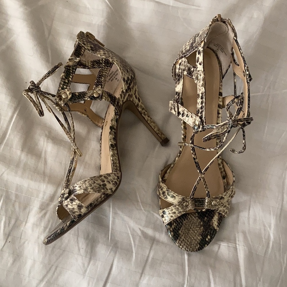 Heels - Picture 2 of 4